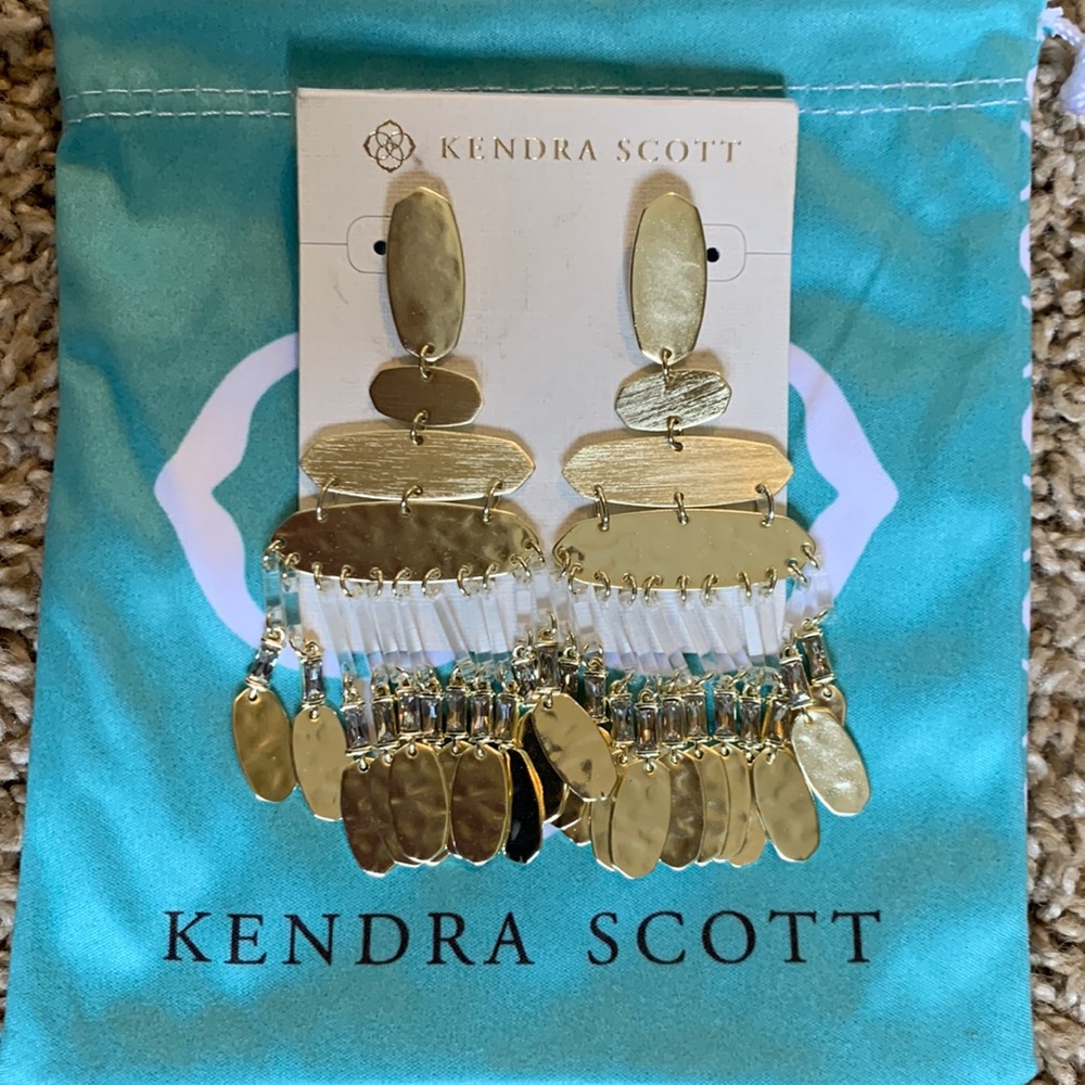 NWT Kendra Scott Nicola Gold Earrings - Picture 1 of 4